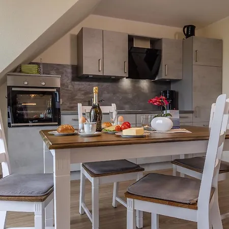 아파트 Up De Ring 26-28 50175 *